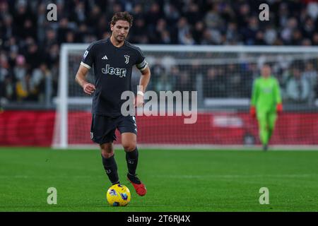 Manuel Locatelli vom Juventus FC wurde 2023/24 im Allianz Stadium in der Serie A zwischen Juventus FC und Cagliari Calcio in Aktion gesehen. Endstand; Juventus 2 | 1 Cagliari. (Foto: Fabrizio Carabelli / SOPA Images/SIPA USA) Stockfoto