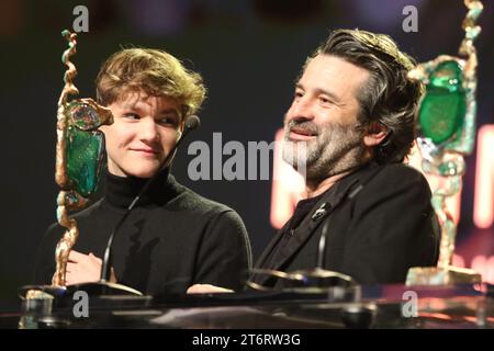 LUXEMBURG, DEN 11. Oktober 2023: Filmproduzent Gilles Chanial AUF der Bühne MIT DEM Schauspieler Victor DIEU während der Verleihung der Filmpreise im Grand Theater Luxemburg, organisiert vom Film Fund Luxembourg mit der Filmakademie Luxemburg - die Letzebuerger Filmprais 2023 - am 11. Oktober. 2023 in Luxemburg, Bild und Urheberrecht. @ Arthur Thill /ATP Images (THILL Arthur / ATP / SPP) Stockfoto