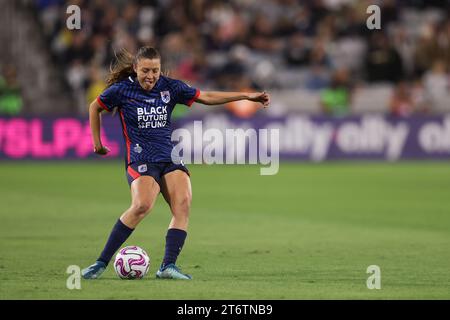 11. November 2023, San Diego, Kalifornien, USA: OL Reign Verteidiger SOFIA HUERTA (11) überquert den Ball während eines NWSL-Meisterschaftsspiels zwischen OL Reign und NJ/NY Gotham FC im Snapdragon Stadium in San Diego. (Kreditbild: © Brenton TSE/ZUMA Press Wire) NUR REDAKTIONELLE VERWENDUNG! Nicht für kommerzielle ZWECKE! Stockfoto