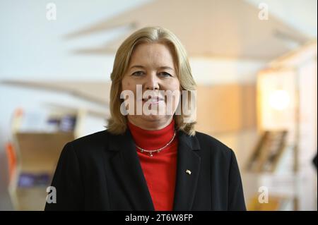 Portraet der Praesidentin des Deutschen Bundestages, Baerbel Bärbel Bas, bei der Jahrestagung der Synode der Evangelischen Kirche in Deutschland EKD in Ulm Foto vom 12.11.2023. Siehe epd-Meldung vom 12.11.2023 NUR REDAKTIONELLE VERWENDUNG *** Porträt des Präsidenten des Deutschen Bundestages, Baerbel Bärbel Bas, auf der Jahrestagung der Synode der Evangelischen Kirche in Deutschland EKD in Ulm Foto vom 12 11 2023 siehe epd-Bericht vom 12 11 2023 REDAKTIONELLE VERWENDUNG NUR Copyright: epd-bild/HeikexLyding EKD37 Stockfoto