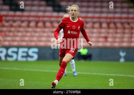 London, England, 12. November 2023: Sophie Roman Haug (10 Liverpool) im Einsatz beim FA Women's Super League Spiel zwischen Tottenham Hotspur und Liverpool in der Brisbane Road in London (Alexander Canillas/SPP) Stockfoto