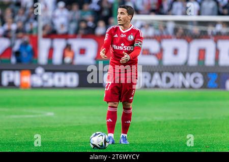 Josue Pesqueira aus Legia wurde während des Polnischen PKO Ekstraklasa League-Spiels zwischen Legia Warszawa und Rakow Czestochowa im Marschall Jozef Pilsudski Legia Warschau Municipal Stadium gesehen. Endpunktzahl: Legia Warszawa 1:2 Rakow Tschenstochau. (Foto: Mikolaj Barbanell / SOPA Images/SIPA USA) Stockfoto