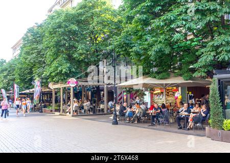 Restaurants in Vitosha Boulevard (Einkaufsstraße), Sofia, Bulgarien, Stadtzentrum, Sofia, Republik Bulgarien Stockfoto