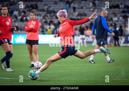 San Diego, USA, 11. November 2023: Megan Rapinoe (15 OL Reign) während der Aufwärmphase vor der National Women’s Soccer League Championship zwischen OL Reign und Gotham FC im Snapdragon Stadium in San Diego, CA USA (NUR REDAKTIONELLE VERWENDUNG). (Rebekah Wynkoop/SPP) Stockfoto