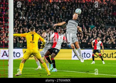 Rotterdam - Dani de Wit von AZ Alkmaar während des Eredivisie-Spiels zwischen Feyenoord und AZ im Stadion Feijenoord de Kuip am 12. November 2023 in Rotterdam, Niederlande. (Box to Box Pictures/Tom Bode) Stockfoto