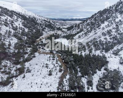 An Lochan Uaine and Ryvoan Pass Glenmore Forest Park, Cairngorm National Park Schottland Stockfoto