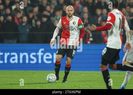 ROTTERDAM, NIEDERLANDE - 12. NOVEMBER: Gernot Trauner of Feyenoord während des niederländischen Eredivisie-Spiels zwischen Feyenoord und AZ im Stadion Feyenoord am 12. November 2023 in Rotterdam, Niederlande. (Foto: Peter Lous/Orange Pictures) Stockfoto