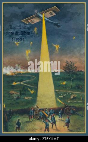 WW1 1915 Deutsche Reichspropaganda beschriftete „Nachtflug durch deutsche Flieger“ mit deutschem Doppelflugzeug, das französische Artilleriepositionen im Sucher erstrahlt. 1. Weltkrieg 1. Weltkrieg Stockfoto