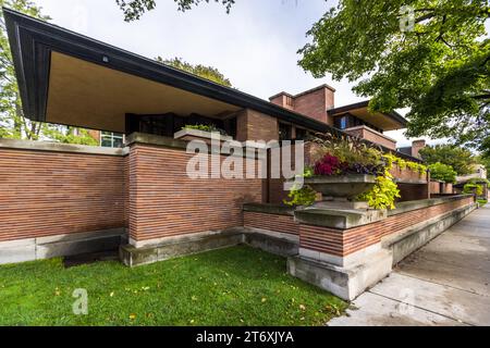 Frederick C. Robie House ist ein Haus im Prärie-Stil, das 1910 von Frank Lloyd Wright in der Nähe des Campus der Chicago University entworfen wurde. Chicago, Usa Stockfoto