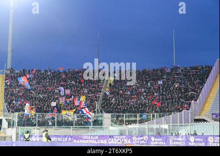 Bologna-Fans beim ACF Fiorentina gegen Bologna FC, italienisches Fußball-Spiel der Serie A in Florenz, Italien, 12. November 2023 Stockfoto