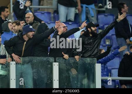 Salerno, Italien. November 2023. Anhänger der SS Latium während des Spiels der Serie A zwischen SS Latium und AS Roma am 12. November 2023 in Rom. Quelle: Giuseppe Maffia/Alamy Live News Stockfoto