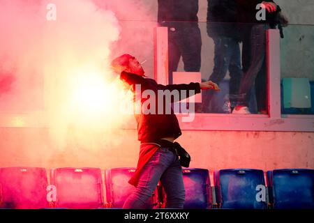 Salerno, Italien. November 2023. Zusammenstöße während des Serie A Spiels zwischen SS Lazio und AS Roma im Stadio Olimpico am 12. November 2023 in Rom. Quelle: Giuseppe Maffia/Alamy Live News Stockfoto