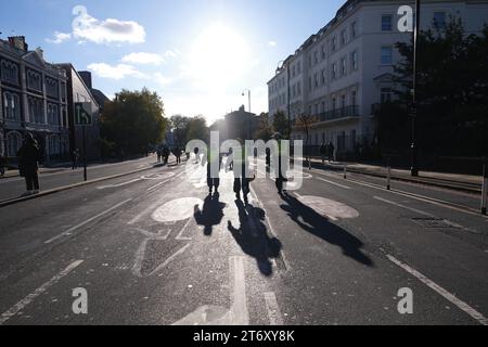 Eine Auswahl von Fotos, die am 11. November 2023 vom pro-palästinensischen Marsch und Waffenstillstandswochenende aufgenommen wurden. Stockfoto