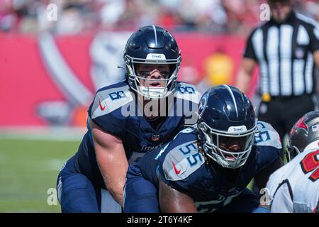 Tampa Bay, Florida, USA, 12. November 2023, Tennessee Titans Quarterback wird Levis Platz 8 in der ersten Halbzeit im Raymond James Stadium. (Foto: Marty Jean-Louis) Stockfoto
