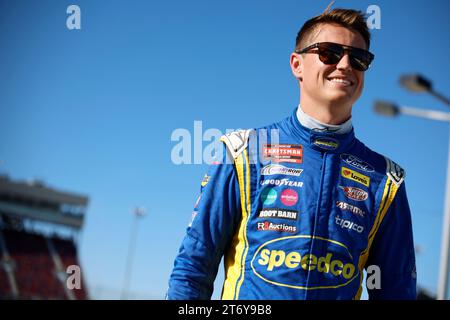 3. November 2023, Avondale, AZ, USA: NASCAR Craftsman Truck Series Driver, Zane Smith (38) macht sich bereit, sich für den Craftsman 150 auf dem Phoenix Raceway in Avondale AZ zu qualifizieren. (Credit Image: © Stephen A Arce Grindstone Media/ASP) NUR REDAKTIONELLE VERWENDUNG! Nicht für kommerzielle ZWECKE! Stockfoto