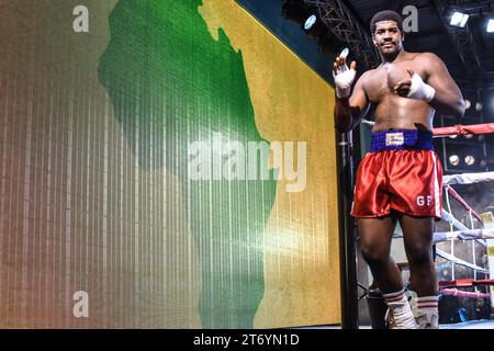 Rumble in the Dschungel ist eine immersive Nachbildung von Muhammad Ali und George Foremans Kampf 1974 in Zaire. Das Rematch hat Dock X verwandelt. Stockfoto