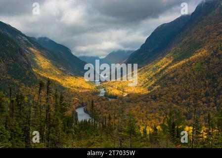 Nationalpark Hautes Gorges de la riviere Malbaie im Herbst Stockfoto