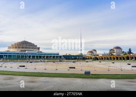 Breslau, Polen - 10. November 2023: Hala Stulecia oder Centennial Hall - historisches UNESCO-Weltkulturerbe Stockfoto