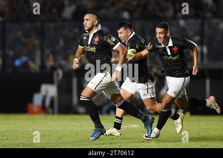 Rio De Janeiro, Brasilien. Juli 2007. Rio de Janeiro-Brasilien, 12. November 2023. Vasco Payet Teamspieler feiert sein Tor beim Sieg gegen América mg, gültig für die brasilianische Fußballmeisterschaft im Stadion São Januário Credit: Andre Paes/Alamy Live News Stockfoto