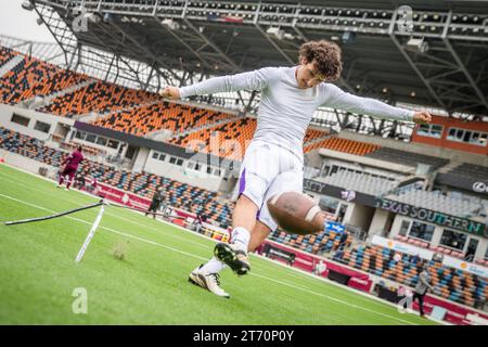 12. November 2023: Noah Kiani (17) bereitet sich auf das Fußballspiel der Alcorn State Braves und der Texas Southern Tigers im Shell Energy Stadium in Houston, Texas vor. Texas Southern besiegte Alcorn State mit 44:10. Prentice C. James über Cal Sport Media Stockfoto