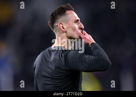 Arkadiusz Milik von Juventus FC feiert am 11. November 2023 im Allianz Stadium in Turin, Italien, das Spiel der Serie A zwischen Juventus FC und Cagliari Calcio. Stockfoto