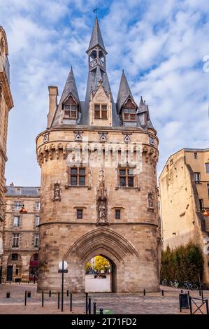 Cailhau Gate, auf der Seite des Quai Richelieu, in Bordeaux, in Gironde, in New Aquitaine, Frankreich Stockfoto
