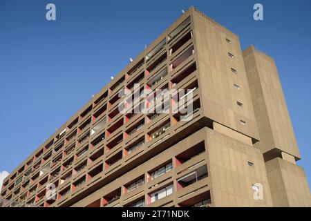 Brutalismus, Plattenbau, Ordensmeisterstraße, Tempelhofer Damm, Tempelhof, Tempelhof-Schöneberg, Berlin, Deutschland Stockfoto