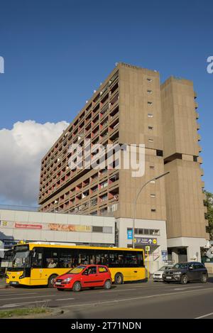 Brutalismus, Plattenbau, Ordensmeisterstraße, Tempelhofer Damm, Tempelhof, Tempelhof-Schöneberg, Berlin, Deutschland Stockfoto