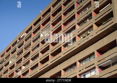 Brutalismus, Plattenbau, Ordensmeisterstraße, Tempelhofer Damm, Tempelhof, Tempelhof-Schöneberg, Berlin, Deutschland Stockfoto