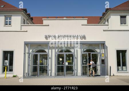 Studentenhaus Studierendenwerk, Karlsruher Institut für Technologie KIT, Adenauerring, Campus Süd, Karlsruhe, Baden-Württemberg, Deutschland Stockfoto