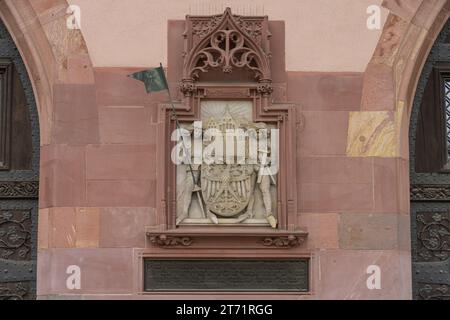 Steinmetzarbeit, Relief, Wappen, Rathaus Römer, Frankfurt, Hessen, Deutschland Stockfoto