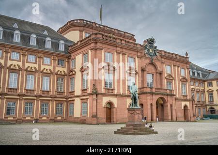 Schloss Mannheim, Bismarckstraße, Mannheim, Baden-Württemberg, Deutschland Stockfoto