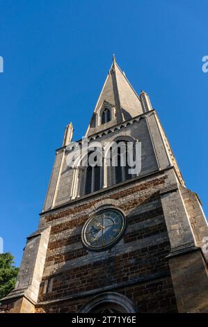 Die Kirche von All Hallowes, Stadtzentrum, Wellingborough, Northamptonshire, Großbritannien; Die frühesten Teile stammen aus dem 13. Jahrhundert Stockfoto