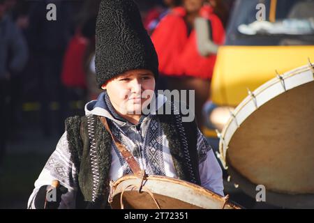 Silvestermasken, Traditionen, Weihnachtslieder und Bräuche in Rumänien Stockfoto