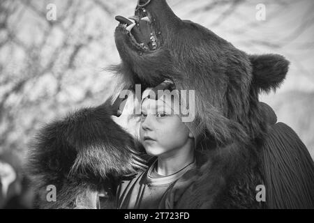 Silvestermasken, Traditionen, Weihnachtslieder und Bräuche in Rumänien Stockfoto