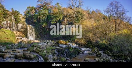 Thronton Force auf den Ingleton Wasserfallpfaden am Fluss Twiss bei Ingleton in North Yorkshire. Stockfoto