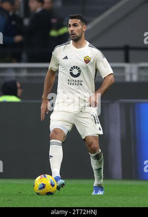 Mailand, Italien. Oktober 2023. Mehmet Celik von AS Roma während des Spiels der Serie A in Giuseppe Meazza, Mailand. Der Bildnachweis sollte lauten: Jonathan Moscrop/Sportimage Credit: Sportimage Ltd/Alamy Live News Stockfoto