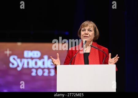 Jahrestagung der Synode der Evangelischen Kirche in Deutschland EKD. Im Foto vom 12.11.2023: Die EKD-Ratsvorsitzende Annette Kurschus spricht. Siehe epd-Meldung vom 12.11.2023 NUR REDAKTIONELLE VERWENDUNG *** Jahrestagung der Synode der Evangelischen Kirche in Deutschland EKD im Foto vom 12 11 2023 EKD-Ratsvorsitzende Annette Kurschus spricht siehe epd-Botschaft vom 12 11 2023 REDAKTIONELLE VERWENDUNG NUR Copyright: epd-bild/HeikexLyding EKD Synode Kurschus4 Stockfoto