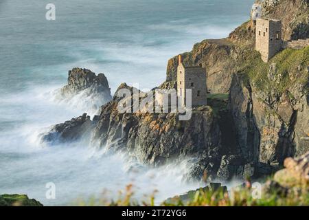 Crowns Engine Houses in Botallack, Cornwall, England, Großbritannien Stockfoto