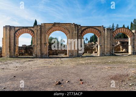 Überreste in der archäologischen Stätte Madinat Al-zahra in der spanischen Medina Azahara, der Stadt des ersten Kalifen von Cordoba. Stockfoto