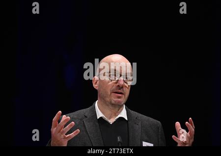 Jahrestagung der Synode der Evangelischen Kirche in Deutschland EKD. Im Foto vom 12.11.2023: Bischof Tobias Bilz, Landesbischof der Evangelisch-Lutherischen Landeskirche Sachsens und Mitglied im Rat der EKD. NUR REDAKTIONELLE VERWENDUNG *** Jahrestagung der Synode der Evangelischen Kirche in Deutschland EKD im Foto vom 12 11 2023 Bischof Tobias Bilz, Bischof der Evangelisch-Lutherischen Kirche Sachsen und Mitglied des Rates der EKD REDAKTIONELLE VERWENDUNG NUR Copyright: epd-bild/HeikexLyding epd-EKD Synode Bilz10 Credit: Imago/Alamy Live News Stockfoto