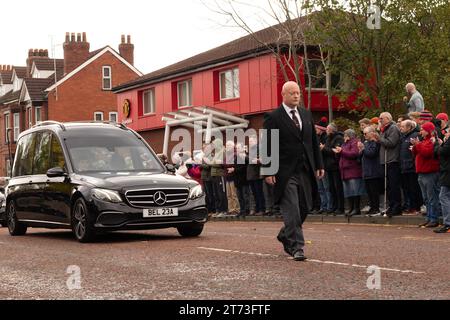 Trauerprozession von Sir Bobby Charlton, Ankunft im Old Trafford Manchester United Football Stadion. Manchester UK Stockfoto