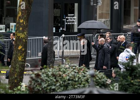 13. November 2023, Le Bataclan, Paris, Frankreich. Zeremonie zur Würdigung der Opfer der Terroranschläge vom 13. November 2015. Stockfoto