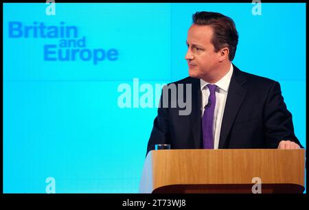 London, Großbritannien. Januar 2013. Image © lizenziert für Parsons Media. 13/11/2023. London, Vereinigtes Königreich. David Cameron wurde zum Außenminister ernannt. Premierminister David Cameron hält seine Rede über Europa am 23. Januar 2013 im Londoner Hauptquartier Bloomberg. Foto Foto von Credit: andrew parsons/Alamy Live News Stockfoto