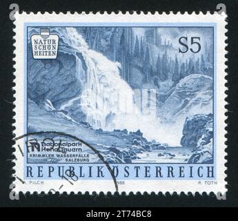 ÖSTERREICH - UM 1988: Briefmarke von Österreich, zeigt Wasserfall, um 1988 Stockfoto