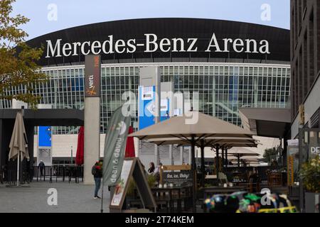 Mercedes-Benz Arena in Berlin an einem Wintertag Stockfoto