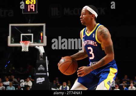 Mexiko-Stadt, Ciudad de Mexico, Mexiko. November 2023. 12 de noviembre de 2023 en Ciudad de México, Mexiko. Trey Burke (3) de los Capitanes de la Ciudad de México, en la arena Ciudad de México. El 12 de noviembre de 2023. EN Ciudad de México. (Foto por Carlos Santiago/ Grupo Eyepix)/Eyepix Group (Kreditbild: © Carlos Santiago/eyepix via ZUMA Press Wire) NUR ZUR REDAKTIONELLEN VERWENDUNG! Nicht für kommerzielle ZWECKE! Stockfoto