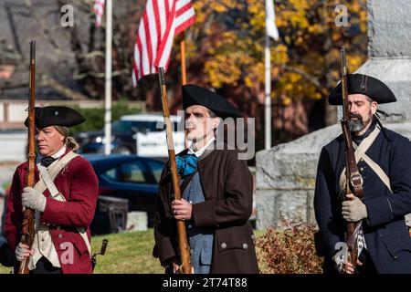 Die jährliche Zeremonie von Acton findet im Acton Center vor dem Rathaus statt. Stockfoto