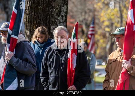 Die jährliche Zeremonie von Acton findet im Acton Center vor dem Rathaus statt. Stockfoto