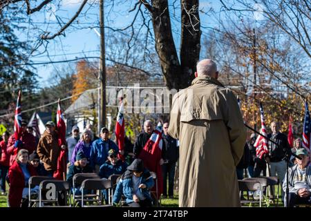 Die jährliche Zeremonie von Acton findet im Acton Center vor dem Rathaus statt. Stockfoto